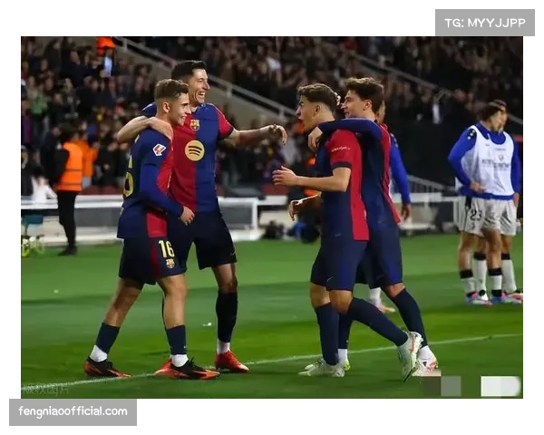 莱万失点后送助攻 巴萨前锋参与前场反抢造逆转胜局